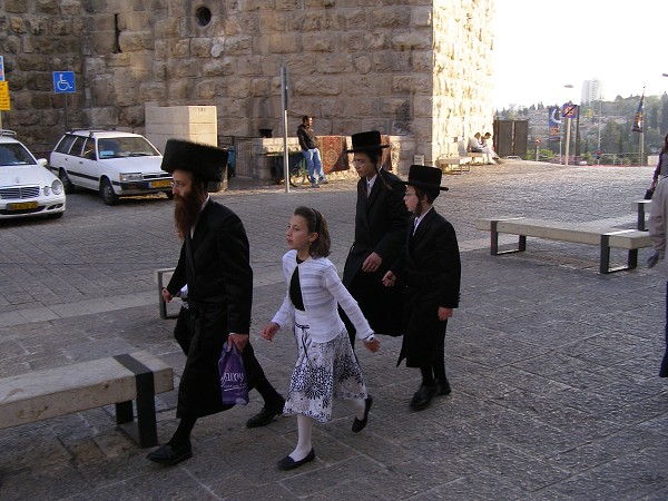 img00037